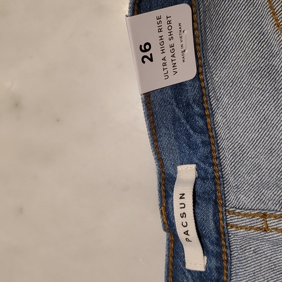 PacSun Jean Shorts - Picture 7 of 7